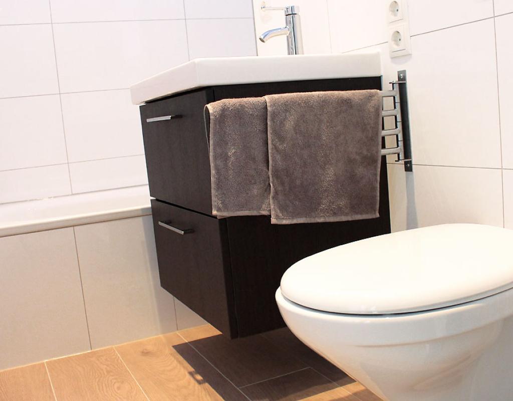 Badezimmer mit atmosphärischer Beleuchtung